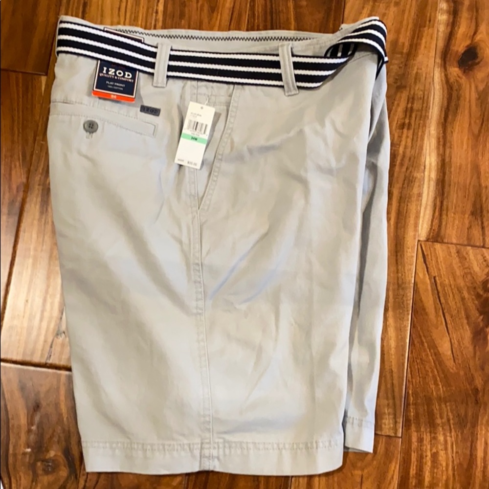Men’s Izod dress shorts
